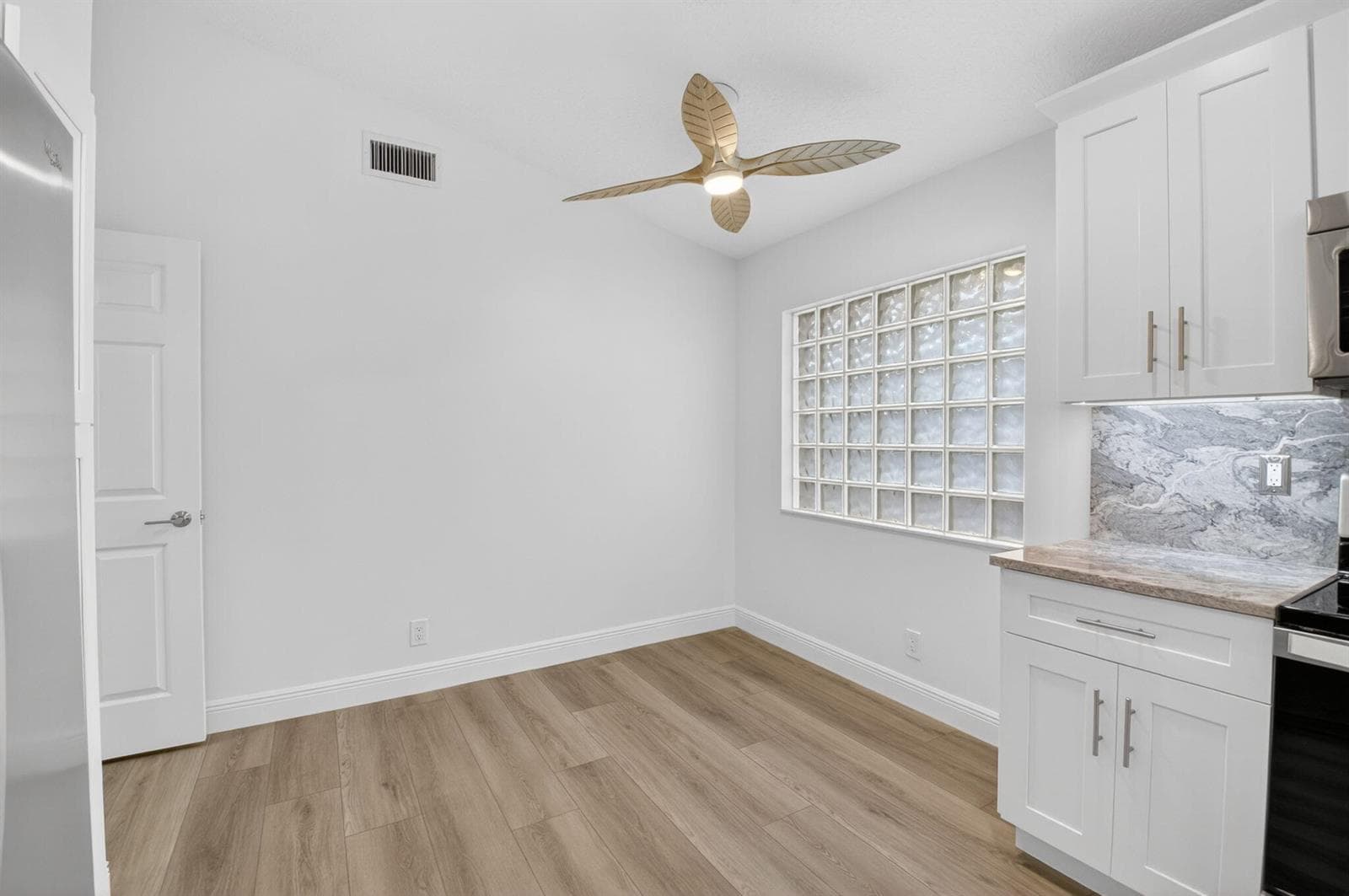 5891 Royal Isles Boulevard photo 17