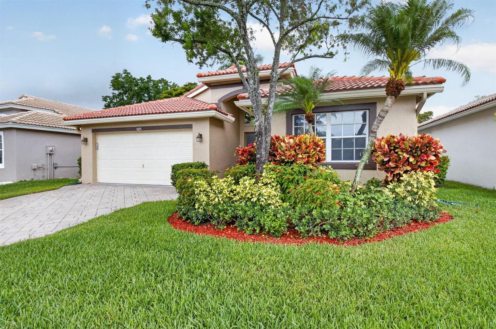 5891 Royal Isles Boulevard photo 16