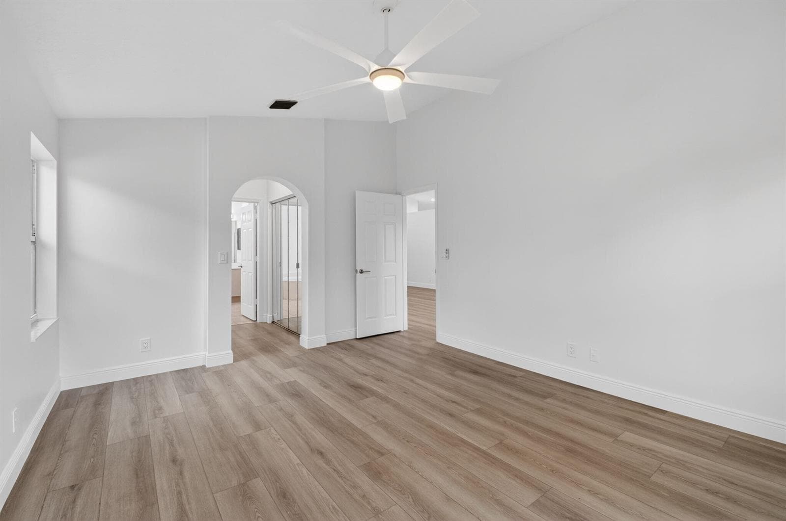 5891 Royal Isles Boulevard photo 22