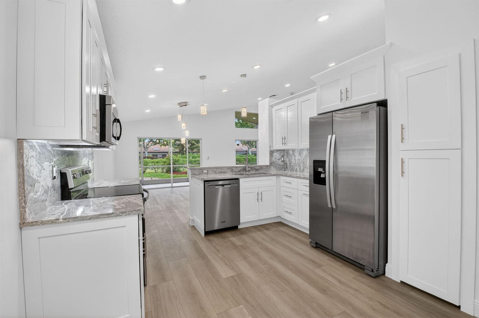 5891 Royal Isles Boulevard photo 3