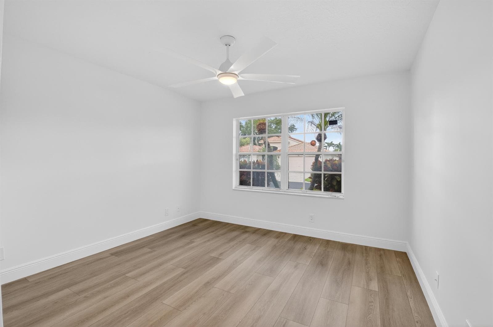 5891 Royal Isles Boulevard photo 10