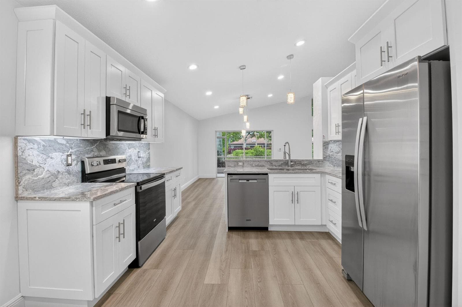 5891 Royal Isles Boulevard photo 4