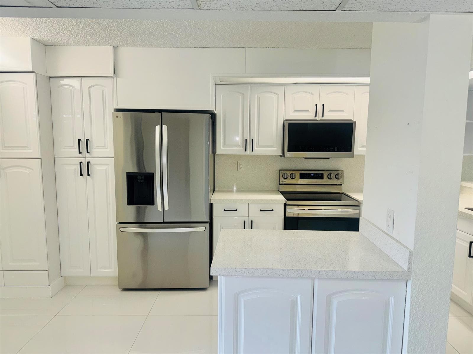 9 Royal Palm Way 102 photo 4
