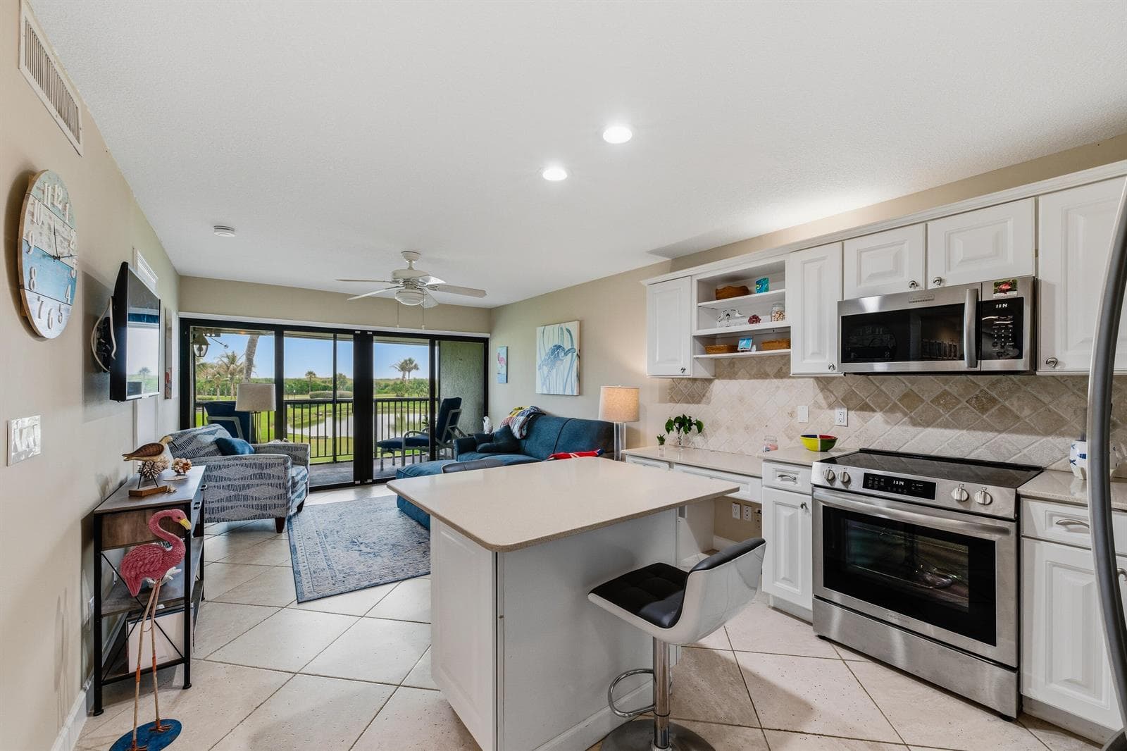 2400 S Ocean Drive V421 photo 2