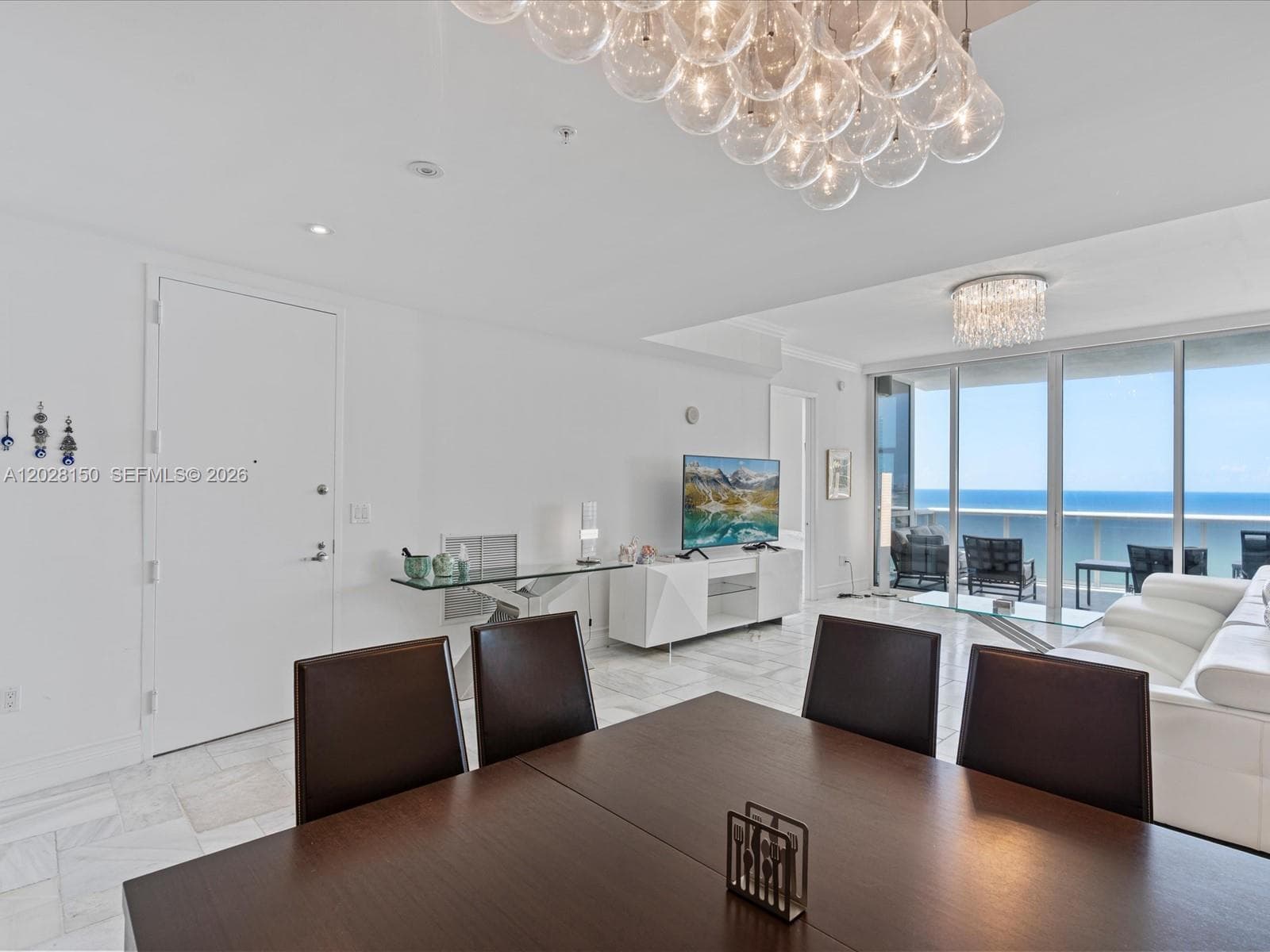18101 Collins Ave 1904 photo 2