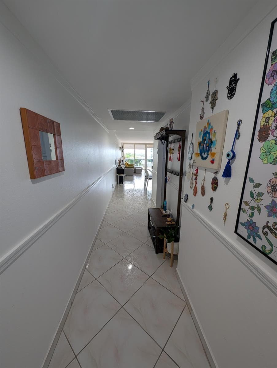 3140 S Ocean Drive 410 photo 2