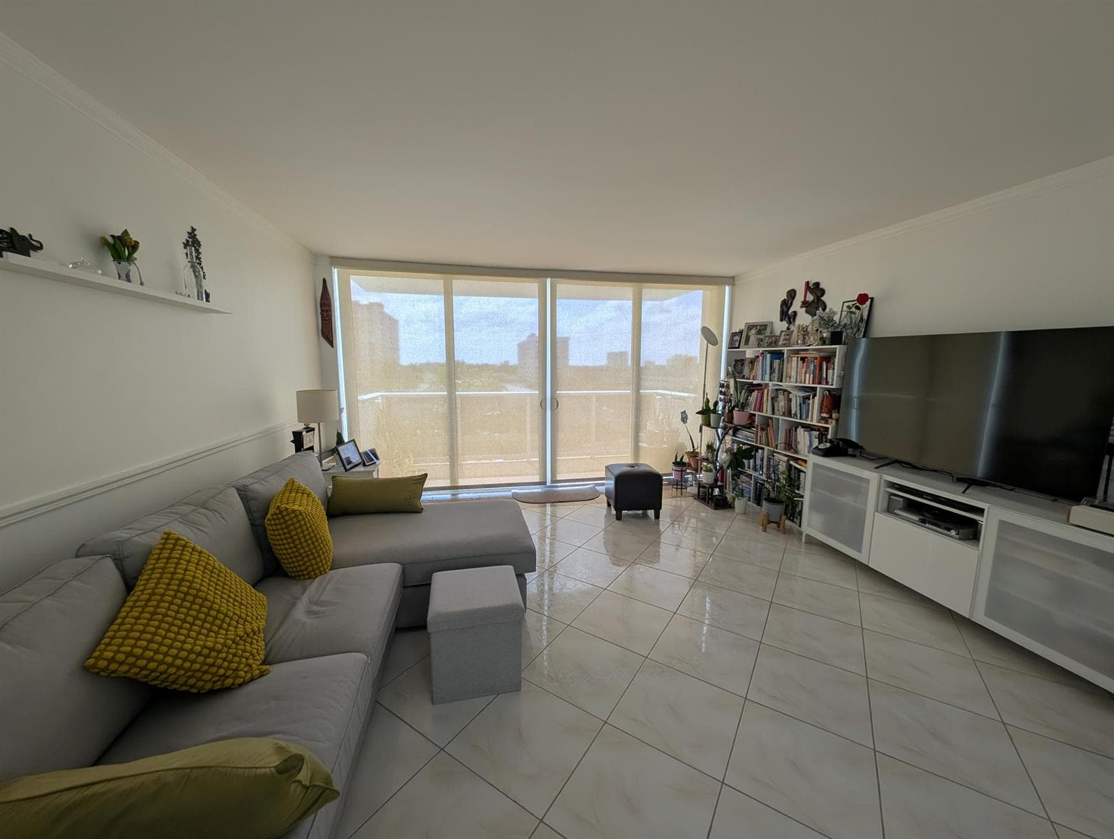3140 S Ocean Drive 410 photo 5
