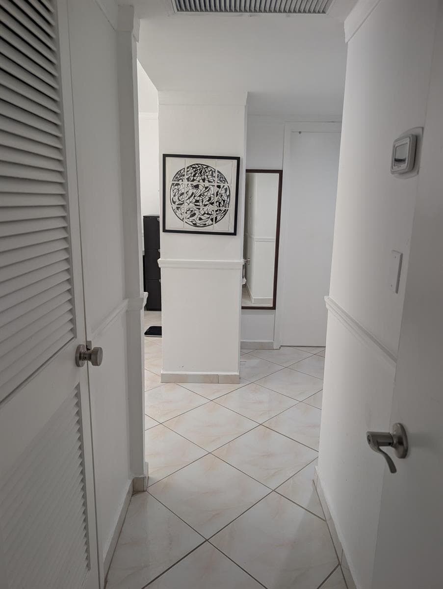 3140 S Ocean Drive 410 photo 14
