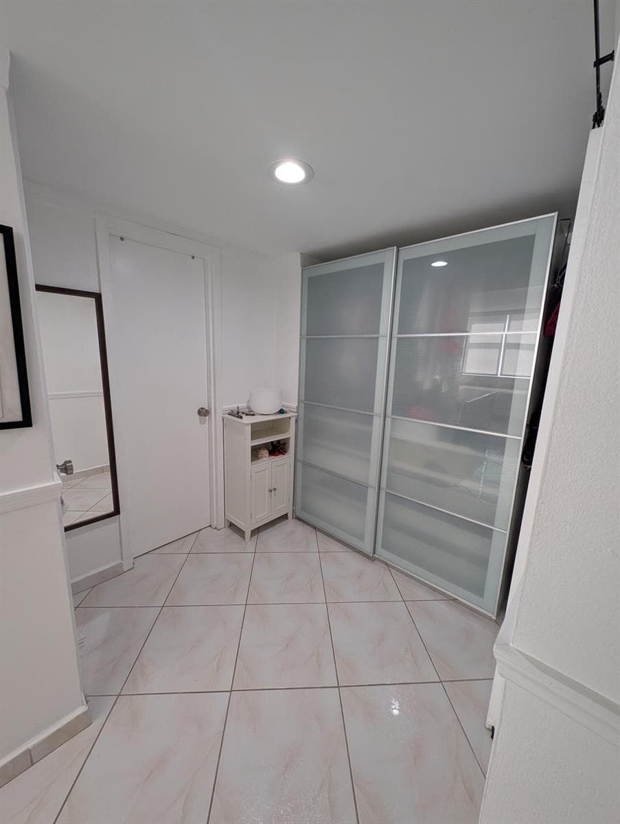 3140 S Ocean Drive 410 photo 15