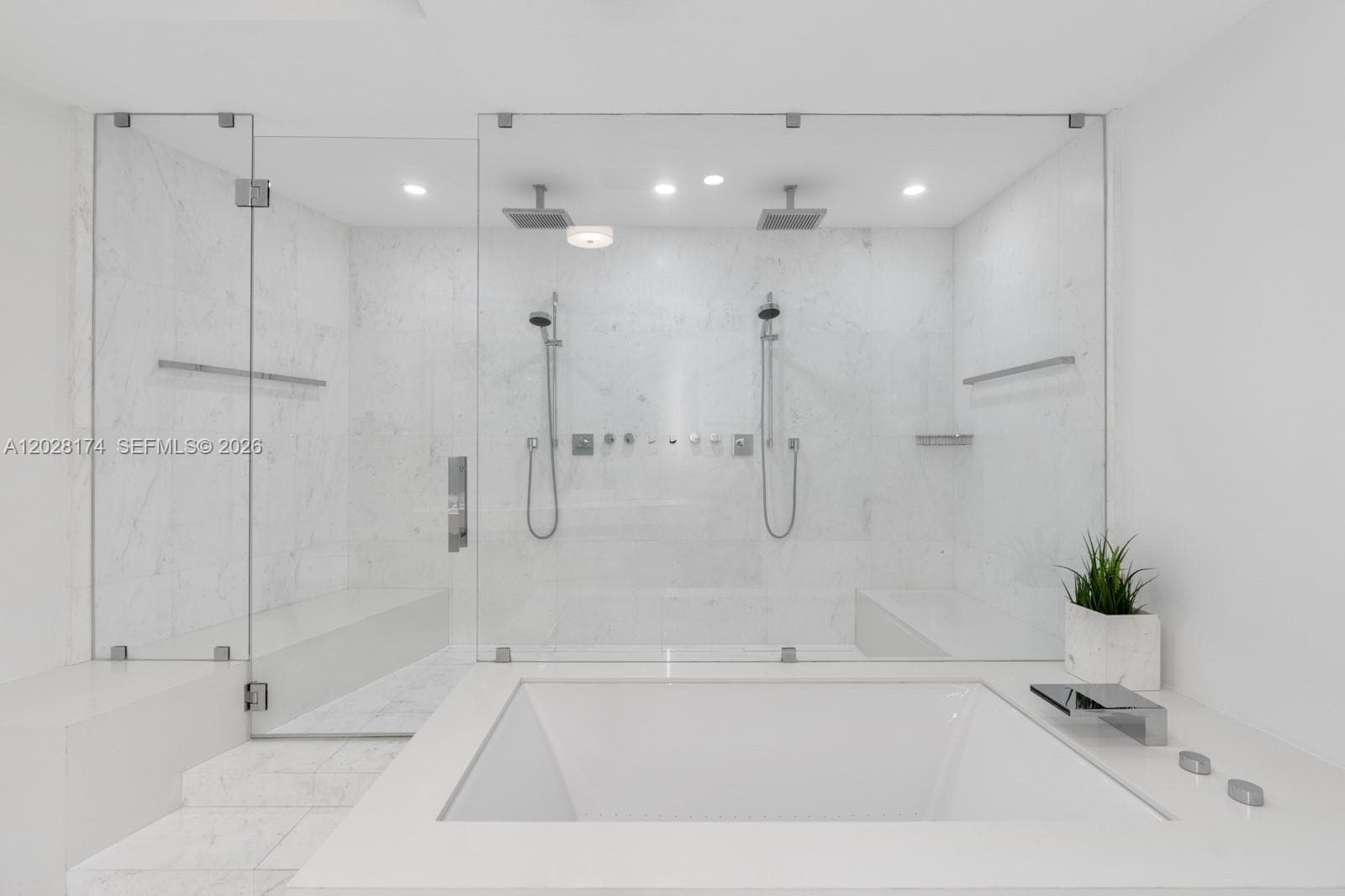 18555 Collins Ave 5105 photo 18