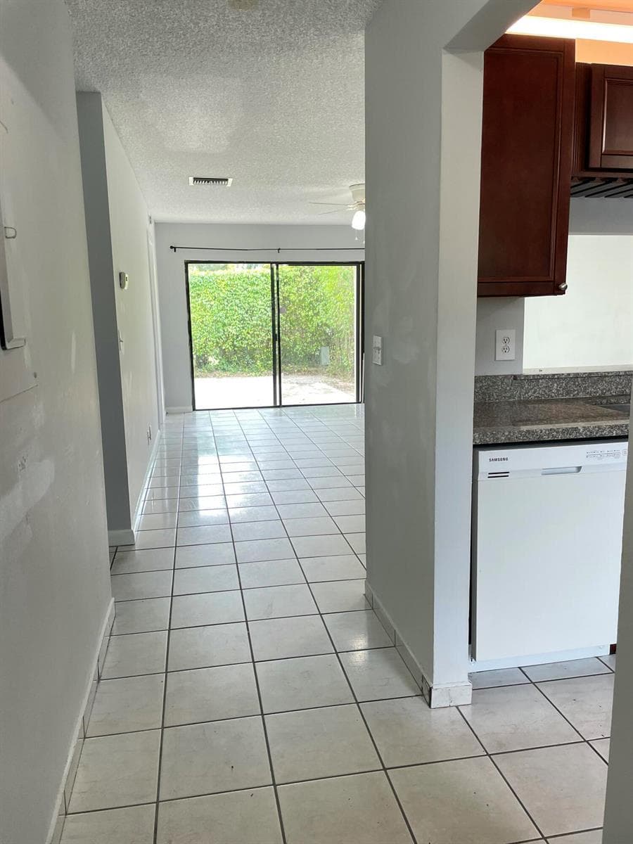 16344 Country Lake Circle photo 2