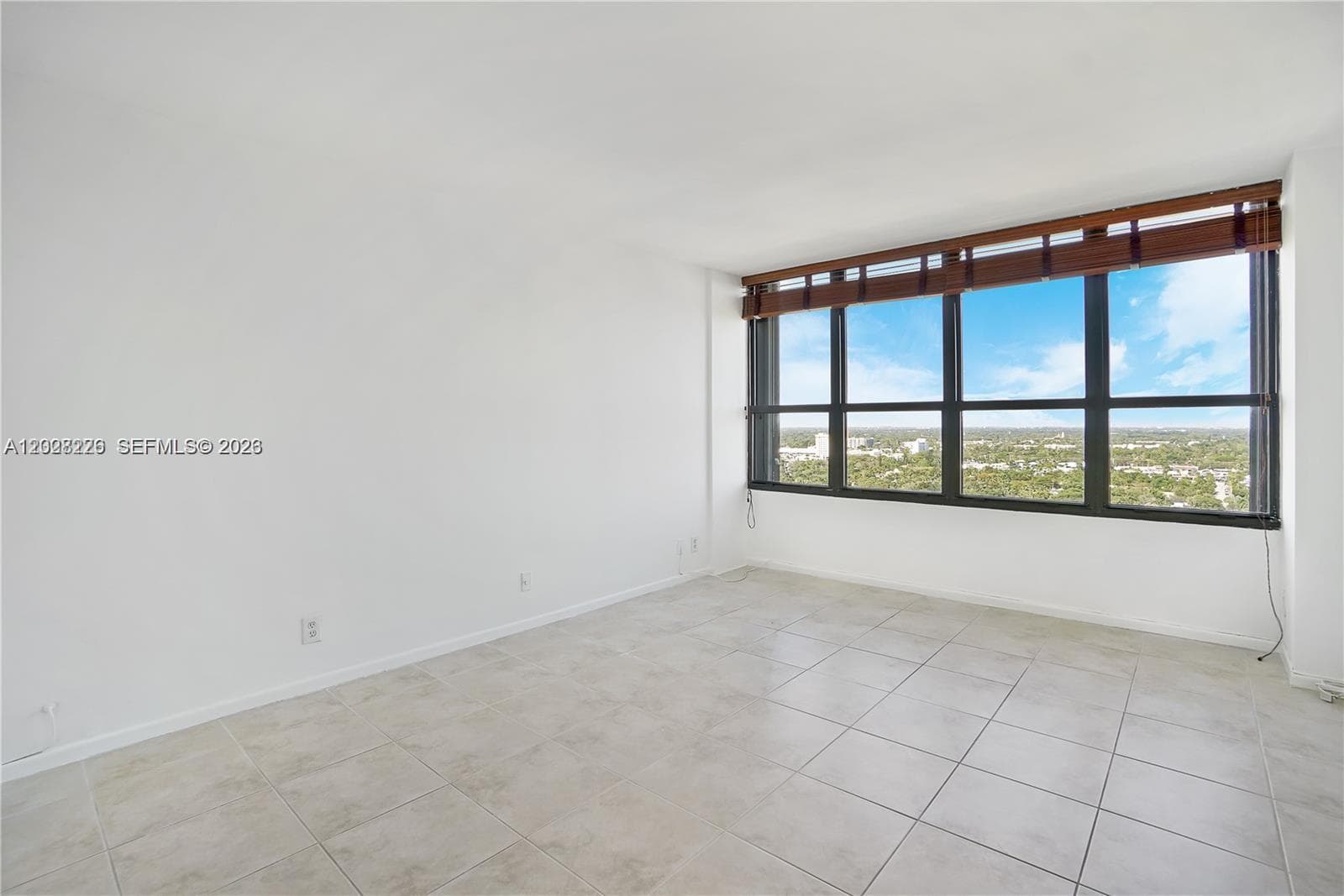 780 NE 69th St 2302 photo 9