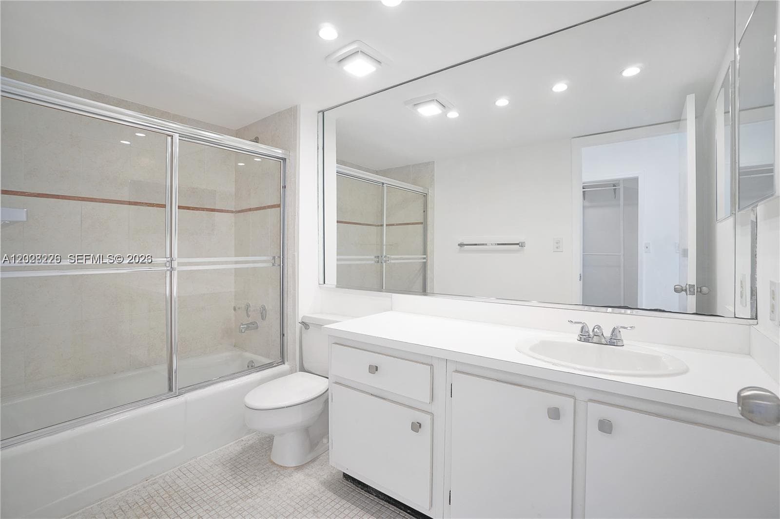 780 NE 69th St 2302 photo 11