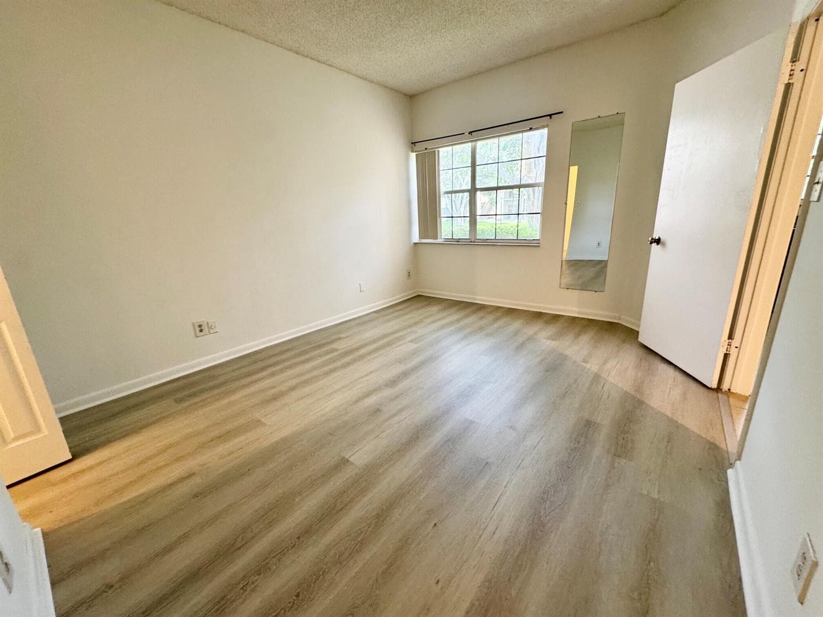 640 Cypress Club Way J12 photo 7