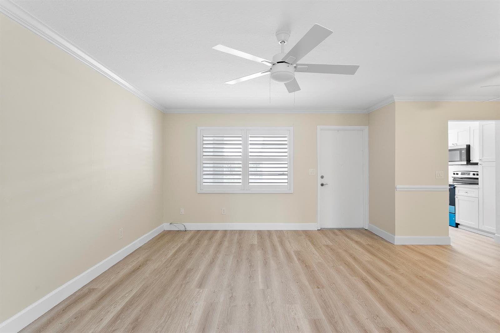 111 Shore Court 203 photo 13