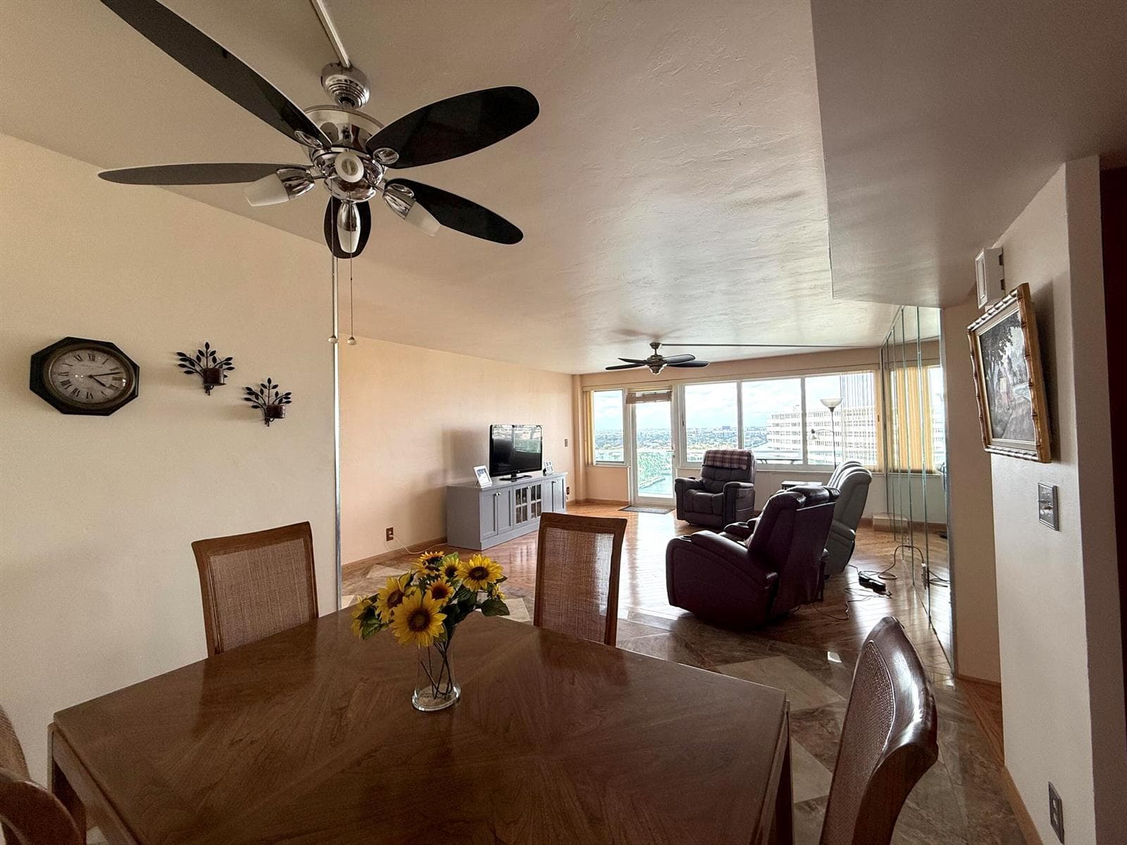 3233 NE 34th Street 1601 photo 5