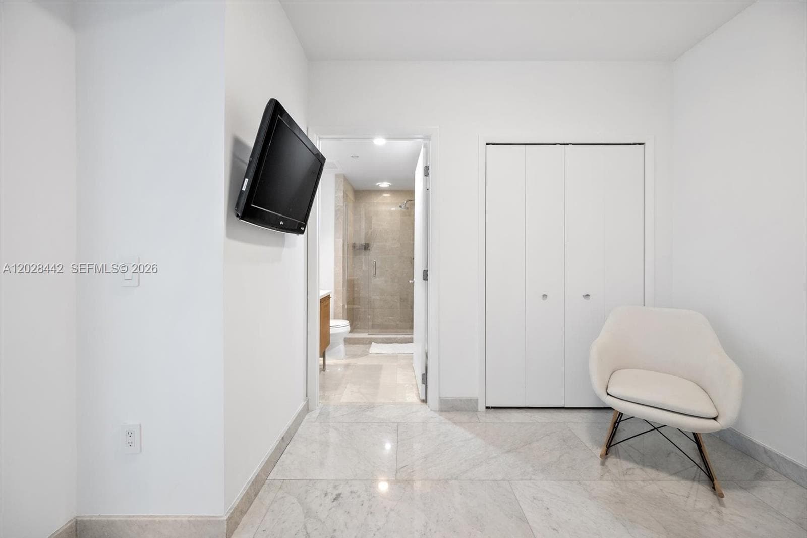 17001 Collins Ave 2307 photo 11