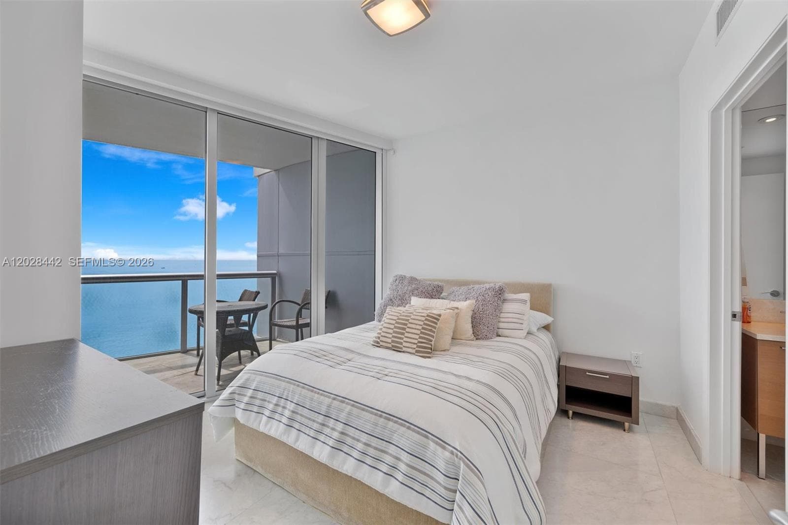17001 Collins Ave 2307 photo 19