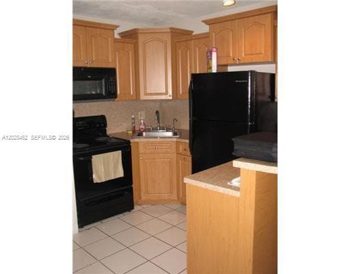 400 Kings Point Dr 104 photo 1