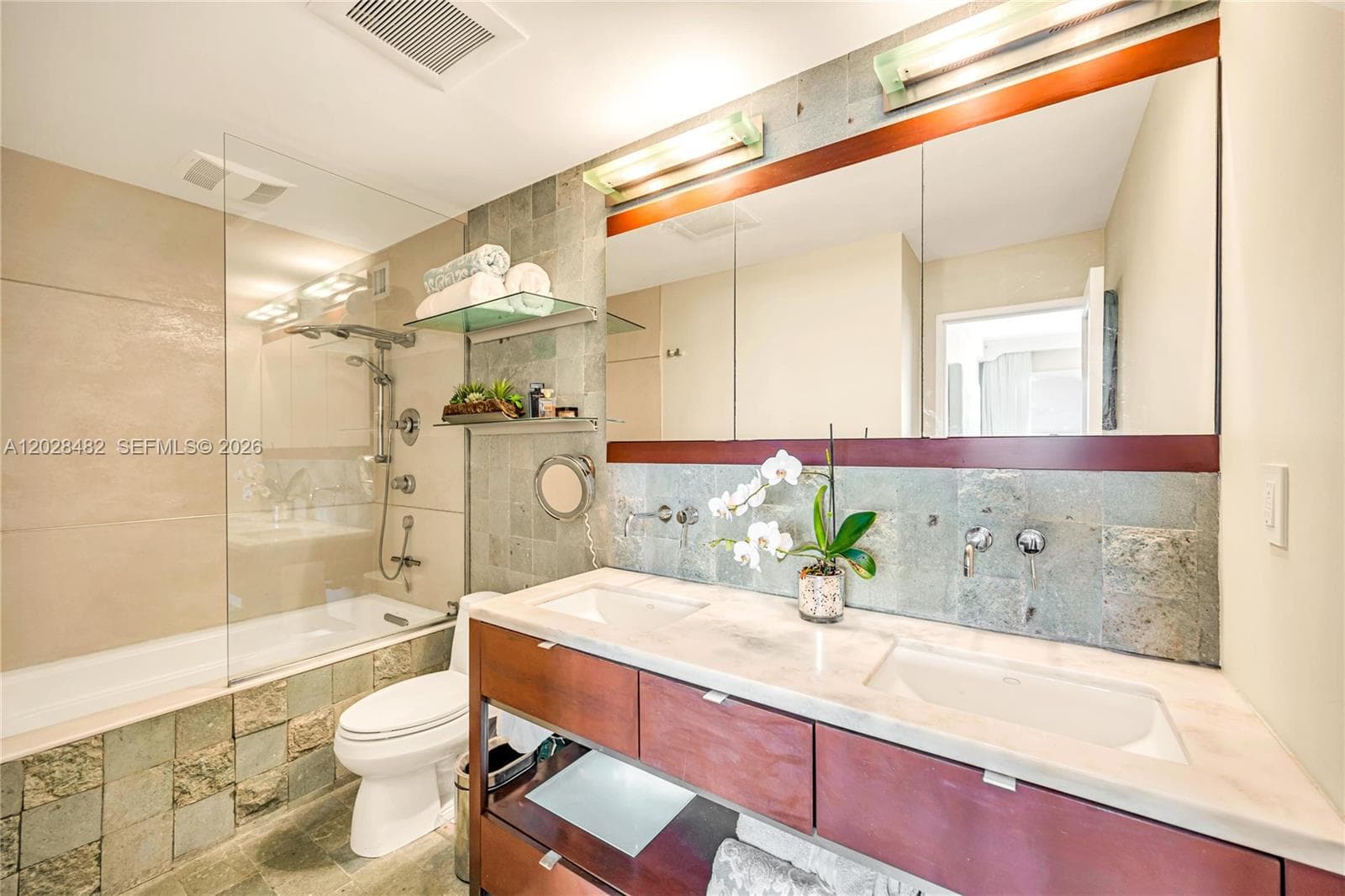 9102 W Bay Harbor Dr 3-C photo 20
