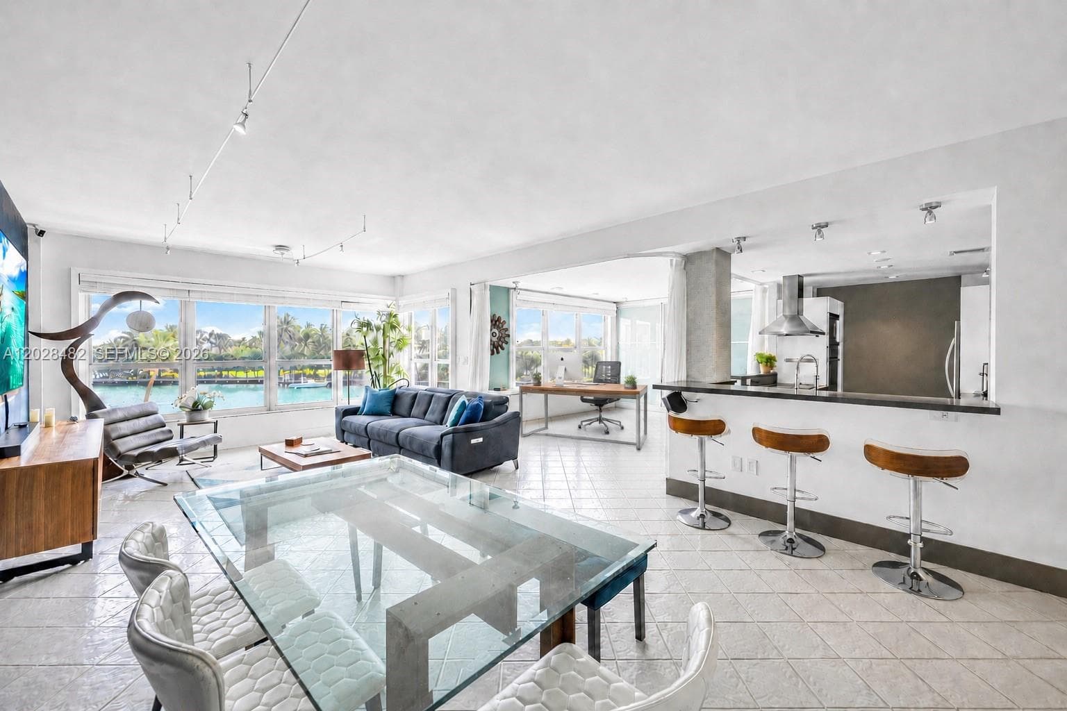 9102 W Bay Harbor Dr 3-C photo 8