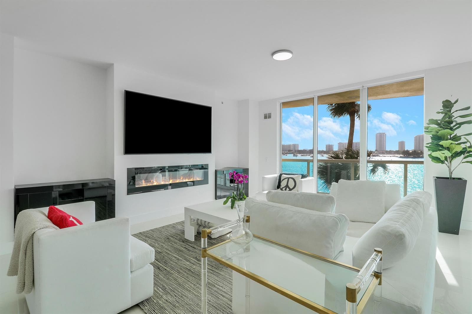 2640 Lake Shore Drive 307 photo 11