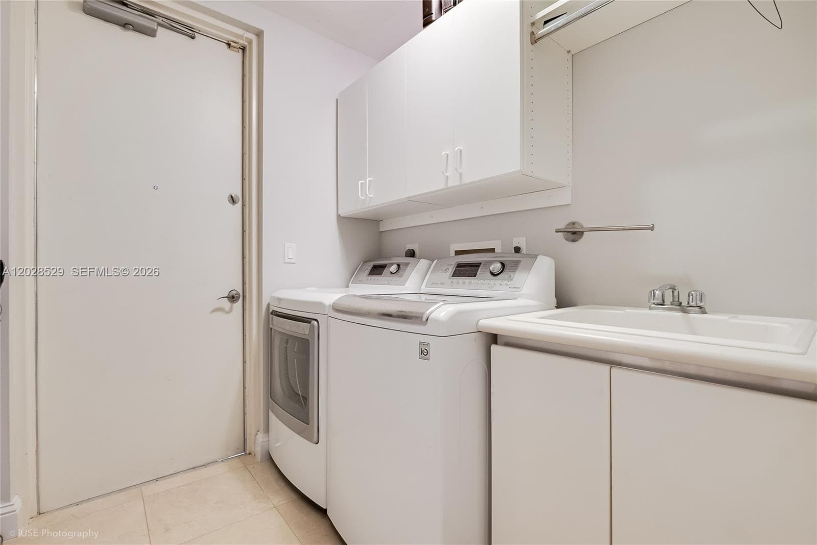 13645 Deering Bay Dr 123 photo 20