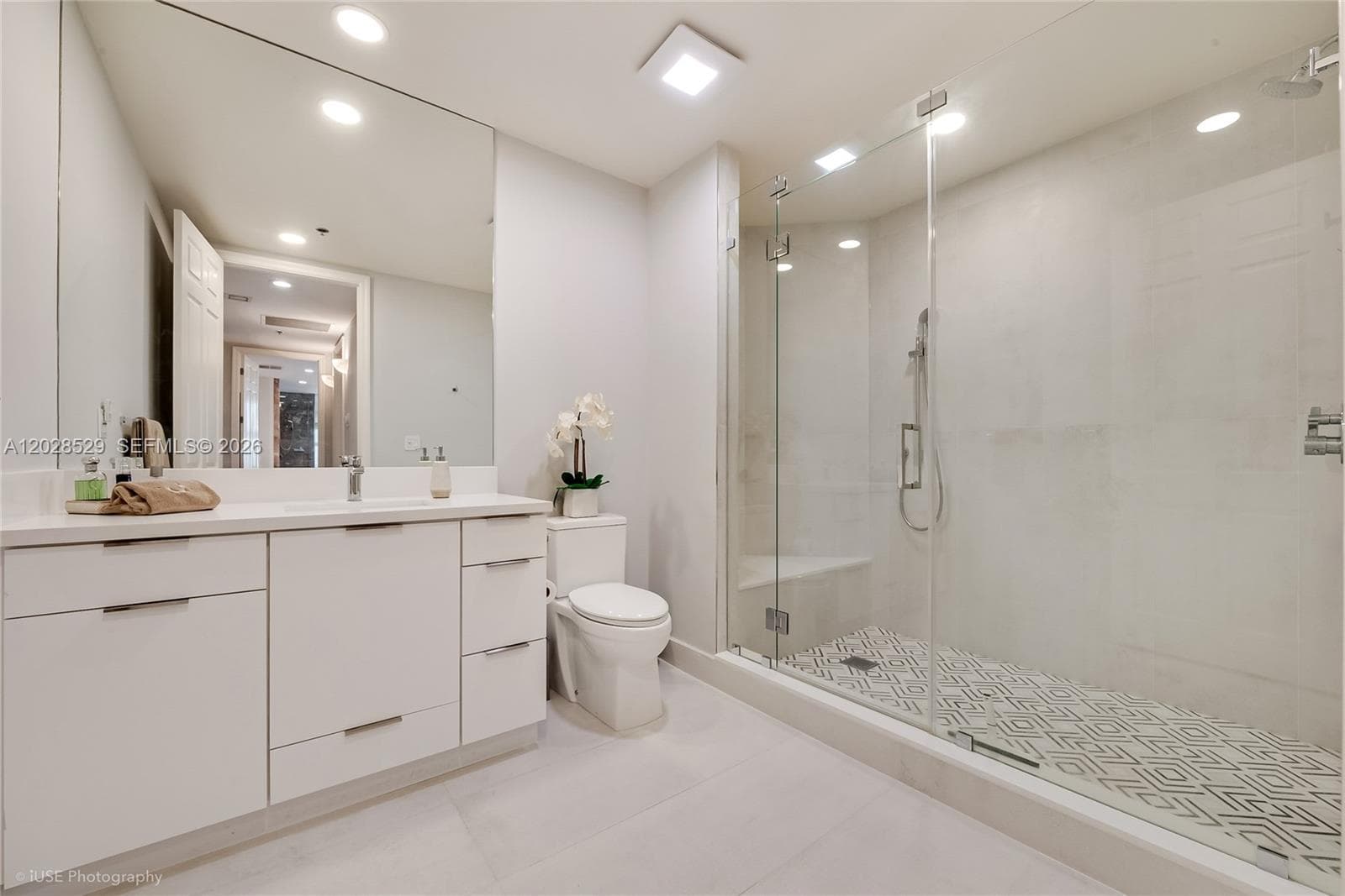 13645 Deering Bay Dr 123 photo 8