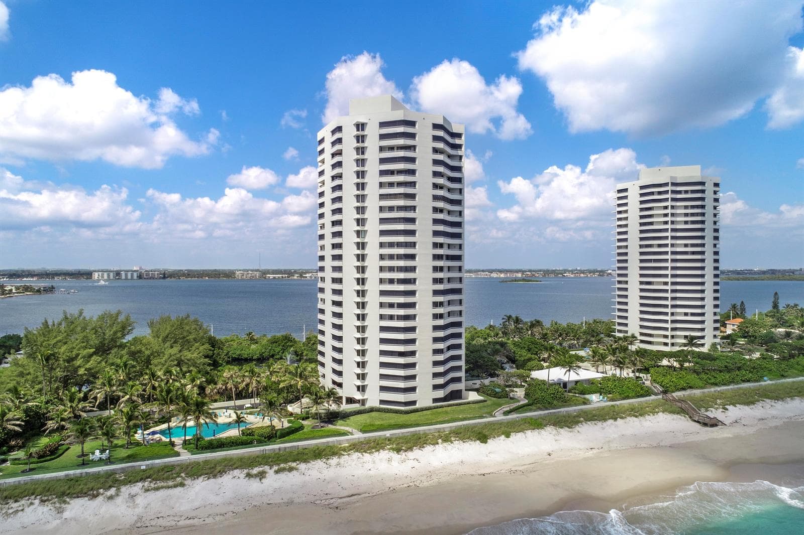 5070 N Ocean Drive 23c photo 1