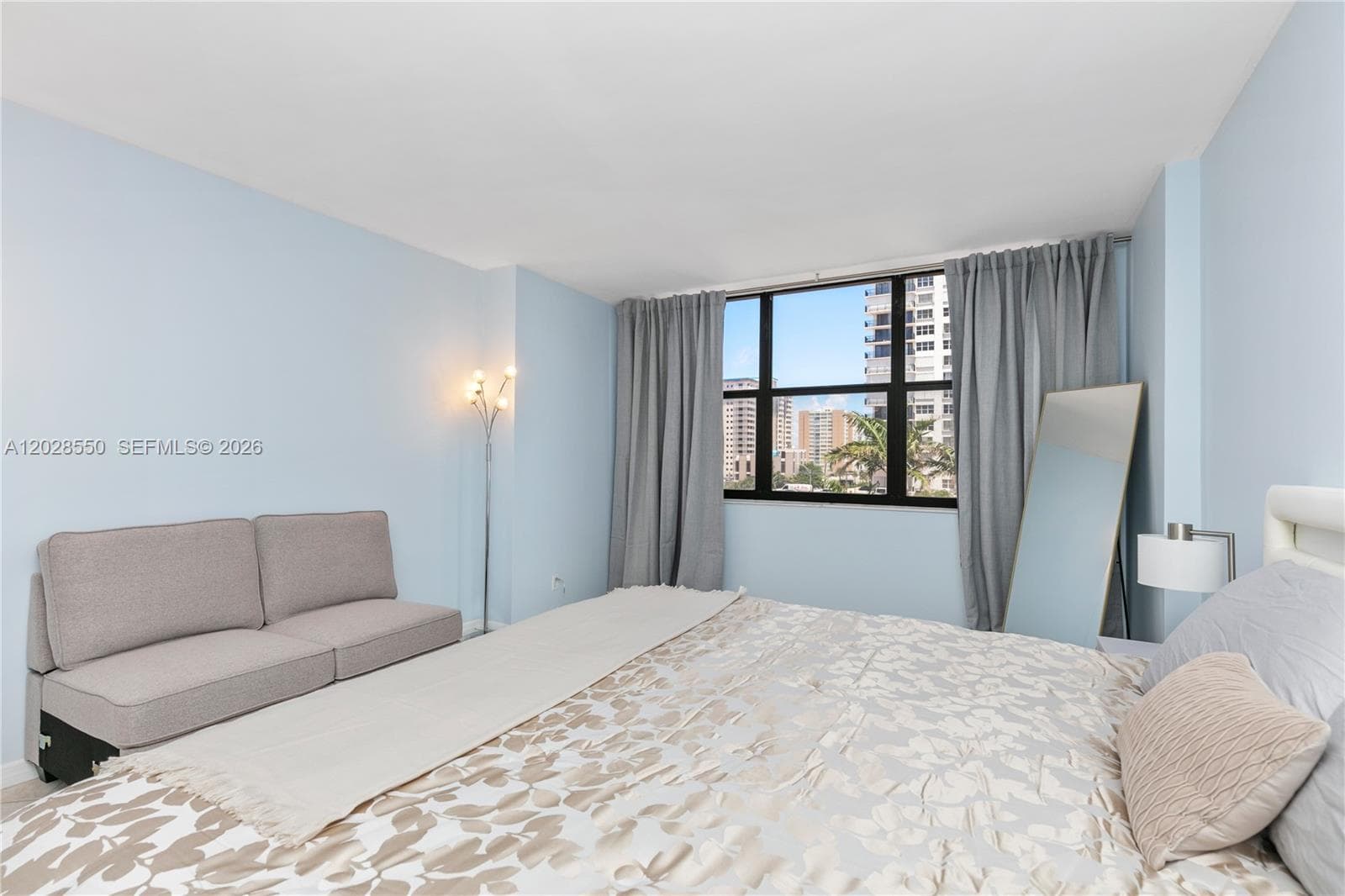 2401 S Ocean Dr 404 photo 13