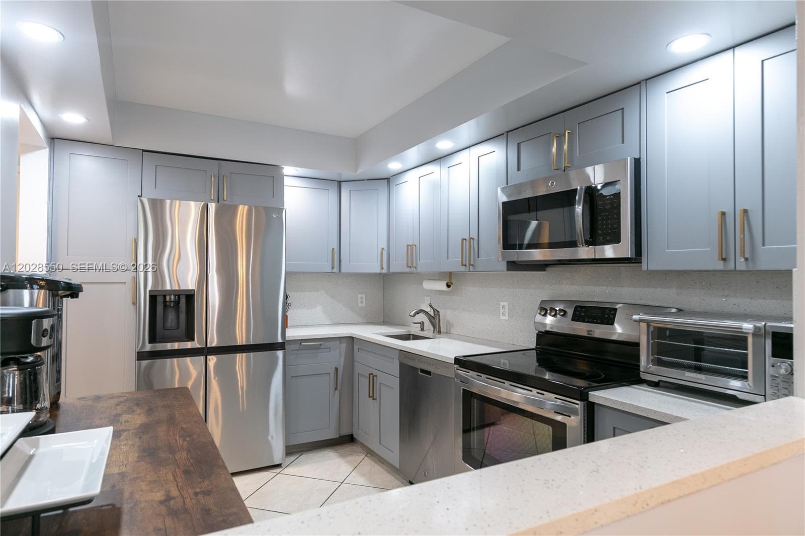 2401 S Ocean Dr 404 photo 7