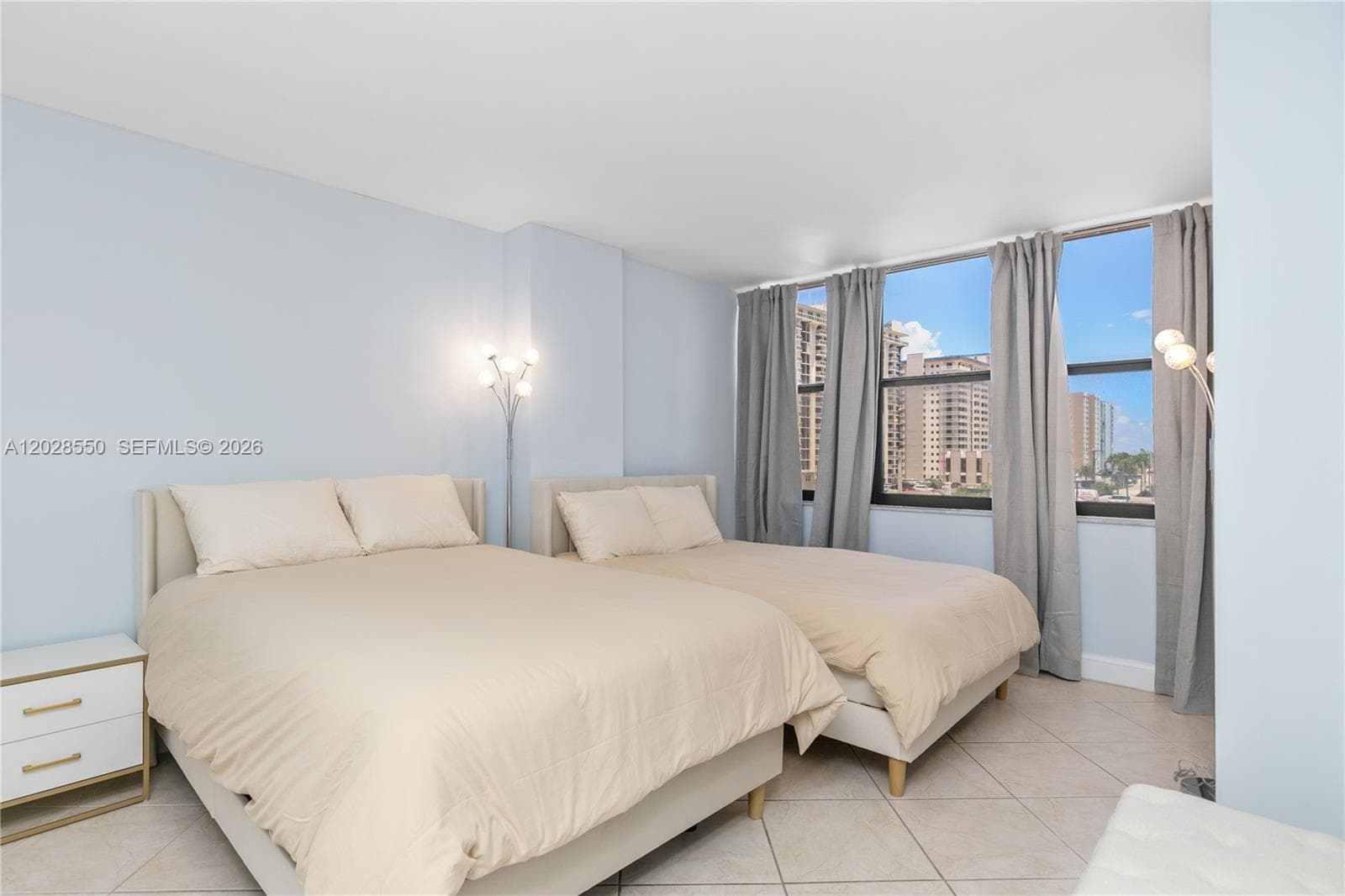 2401 S Ocean Dr 404 photo 15