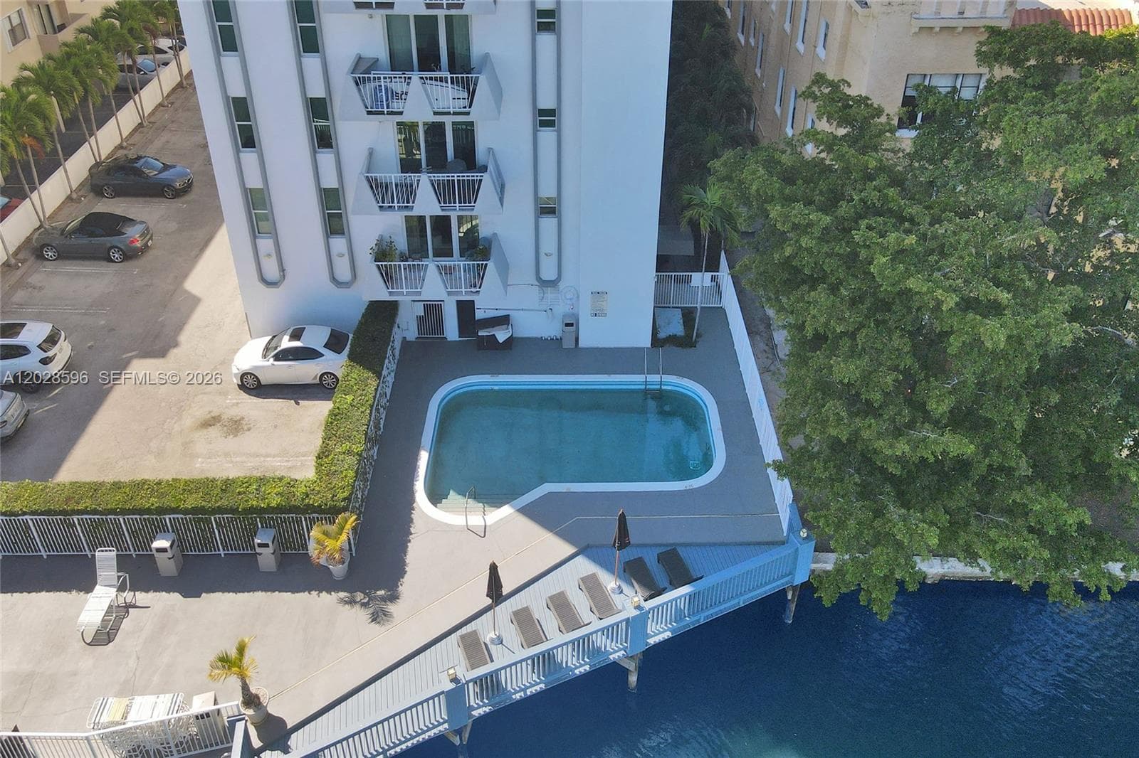 7133 Bay Dr 305 photo 17