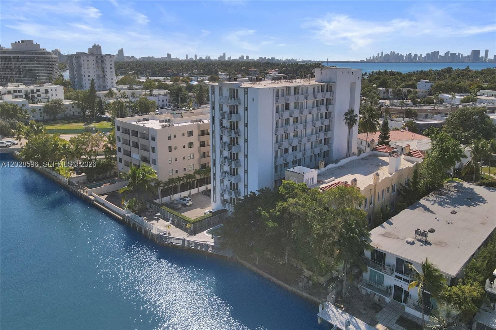 7133 Bay Dr 305 photo 16