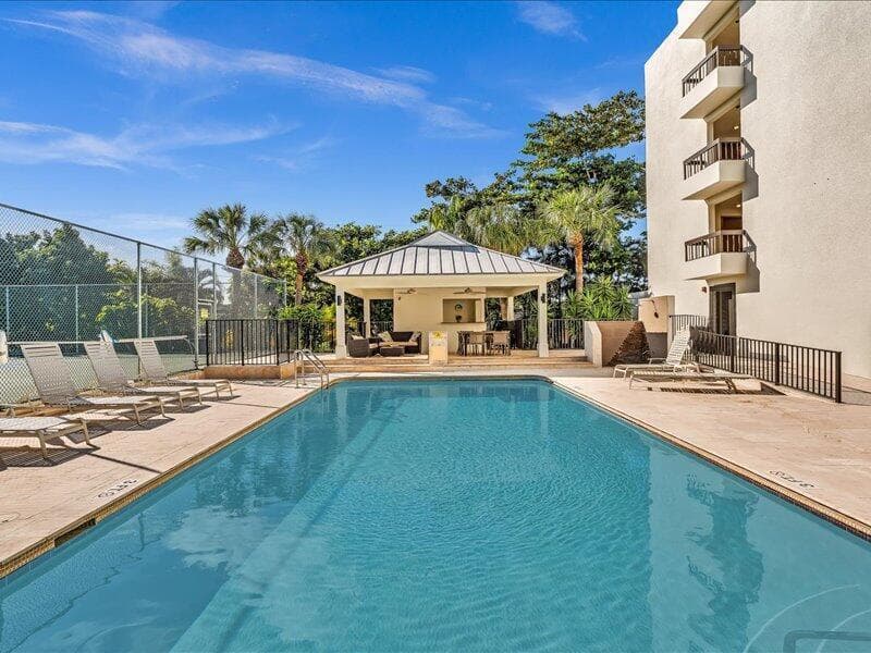 277 N Ocean Boulevard 304 photo 3