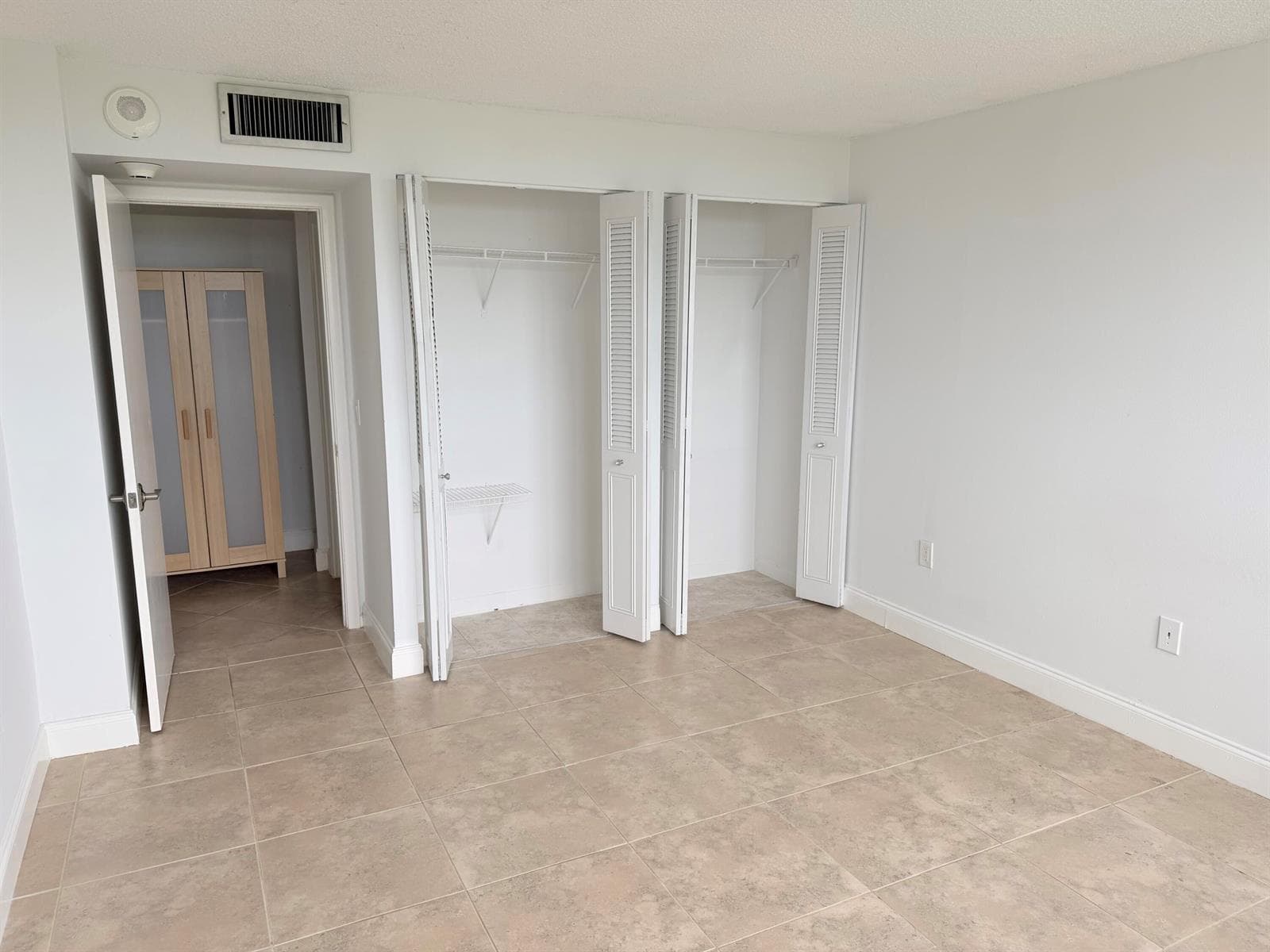 5600 N Flagler Drive Unit 1203 photo 16