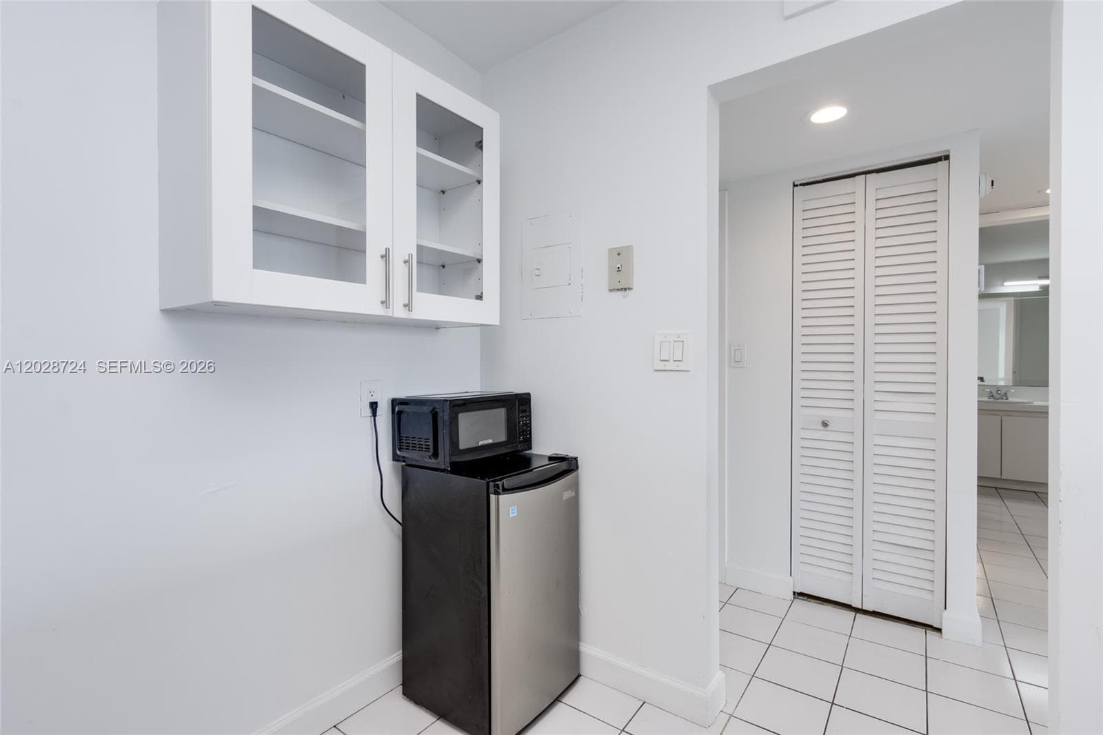 100 Bayview Dr 1102 photo 16