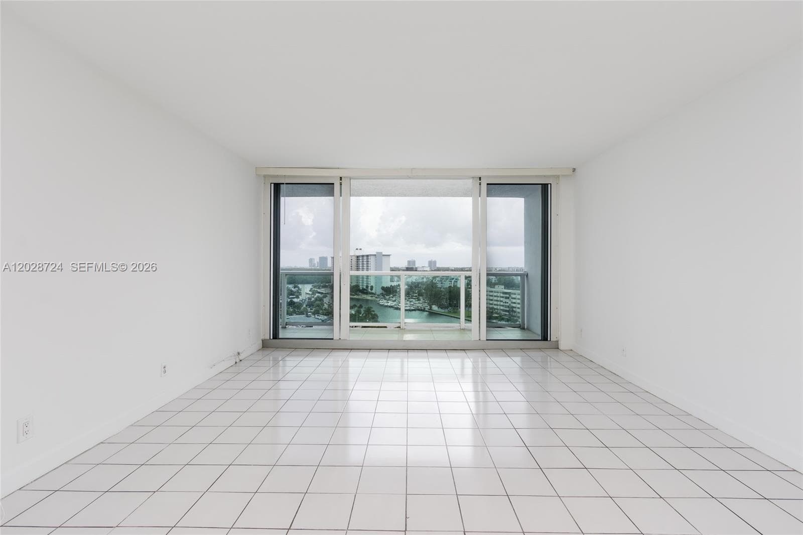 100 Bayview Dr 1102 photo 10
