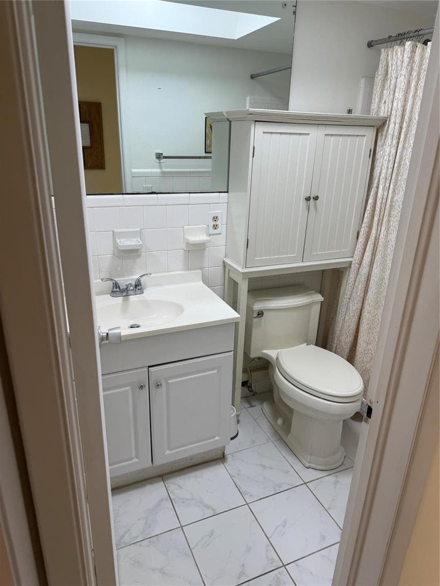 2841 NE 32nd Street 2 photo 13