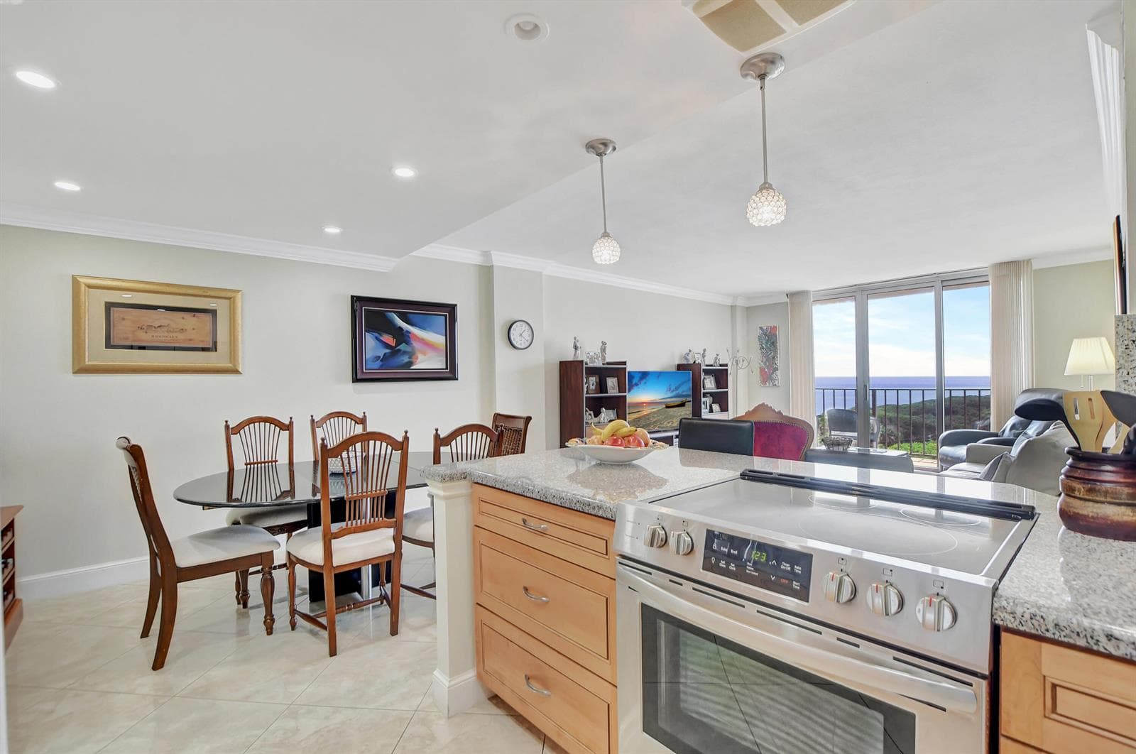 2121 N Ocean Boulevard 1405e photo 13