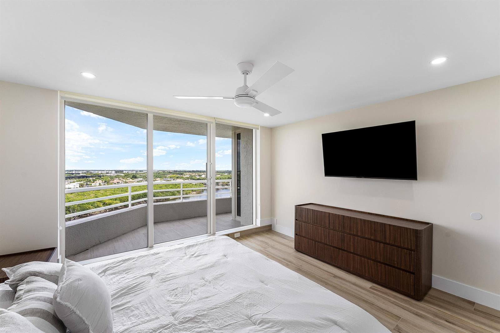 4201 Ocean Boulevard 1407 photo 22