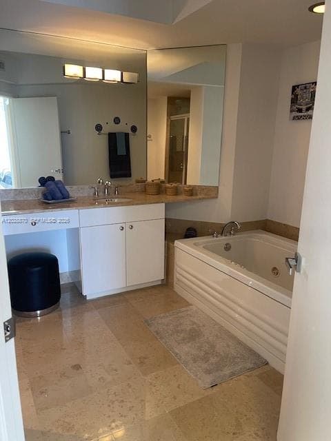 4779 Collins Ave 706 photo 12