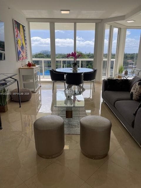 4779 Collins Ave 706 photo 3