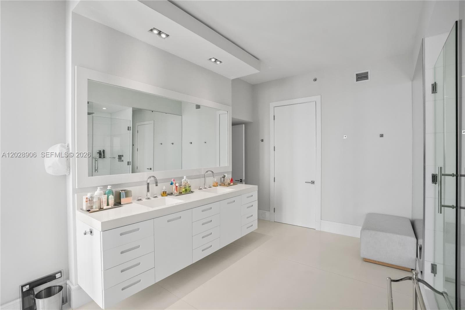 15811 Collins Ave 2601 photo 11
