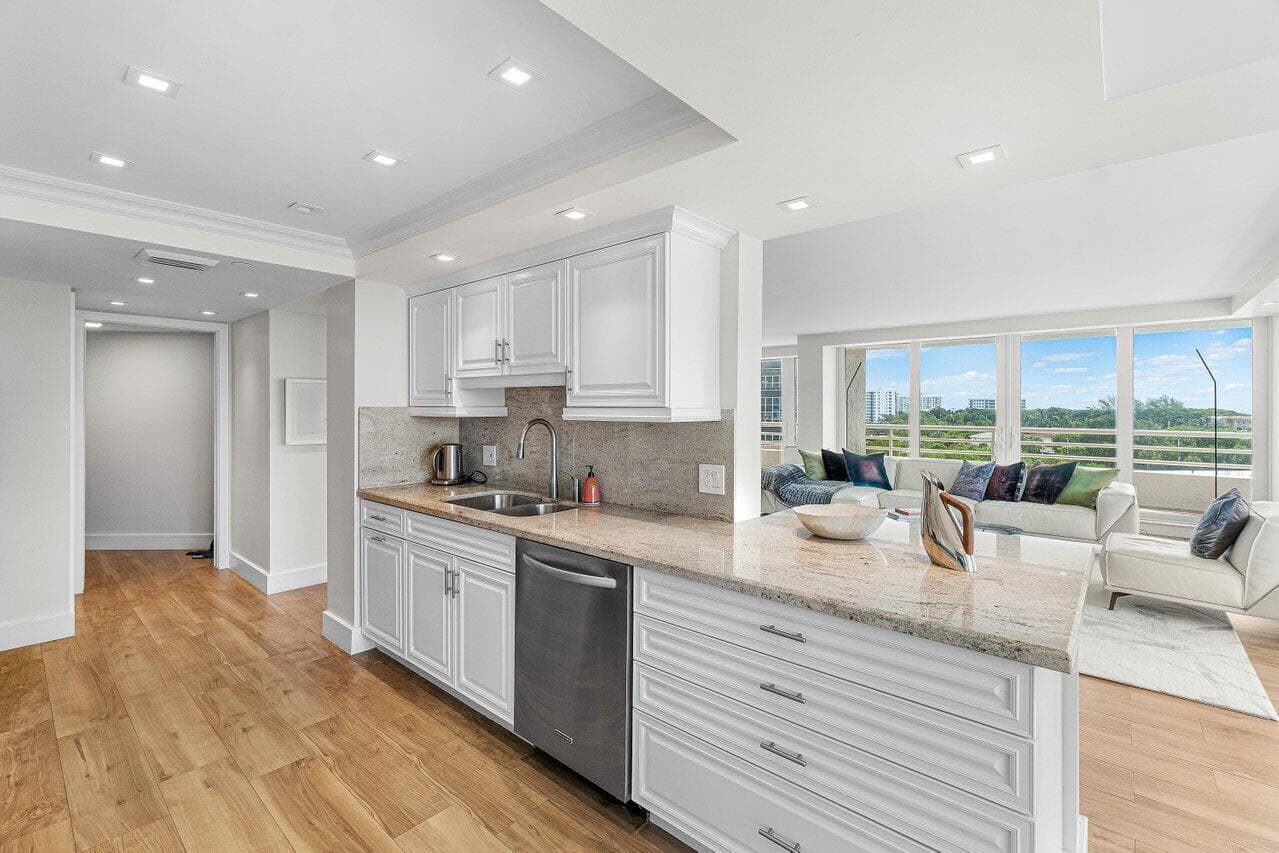 4201 N Ocean Boulevard 601 photo 17