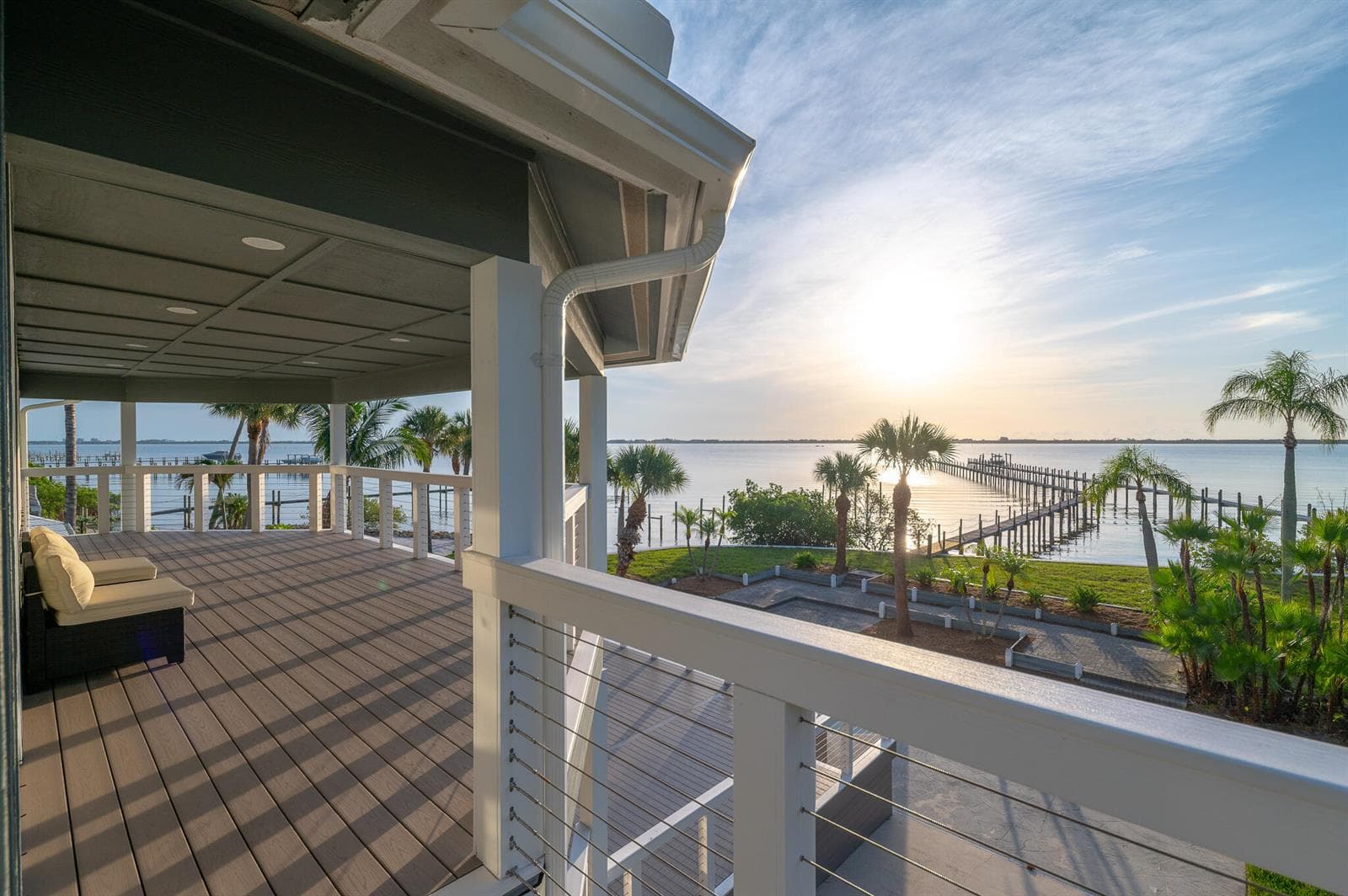 114 N SEWALLS POINT Road 3