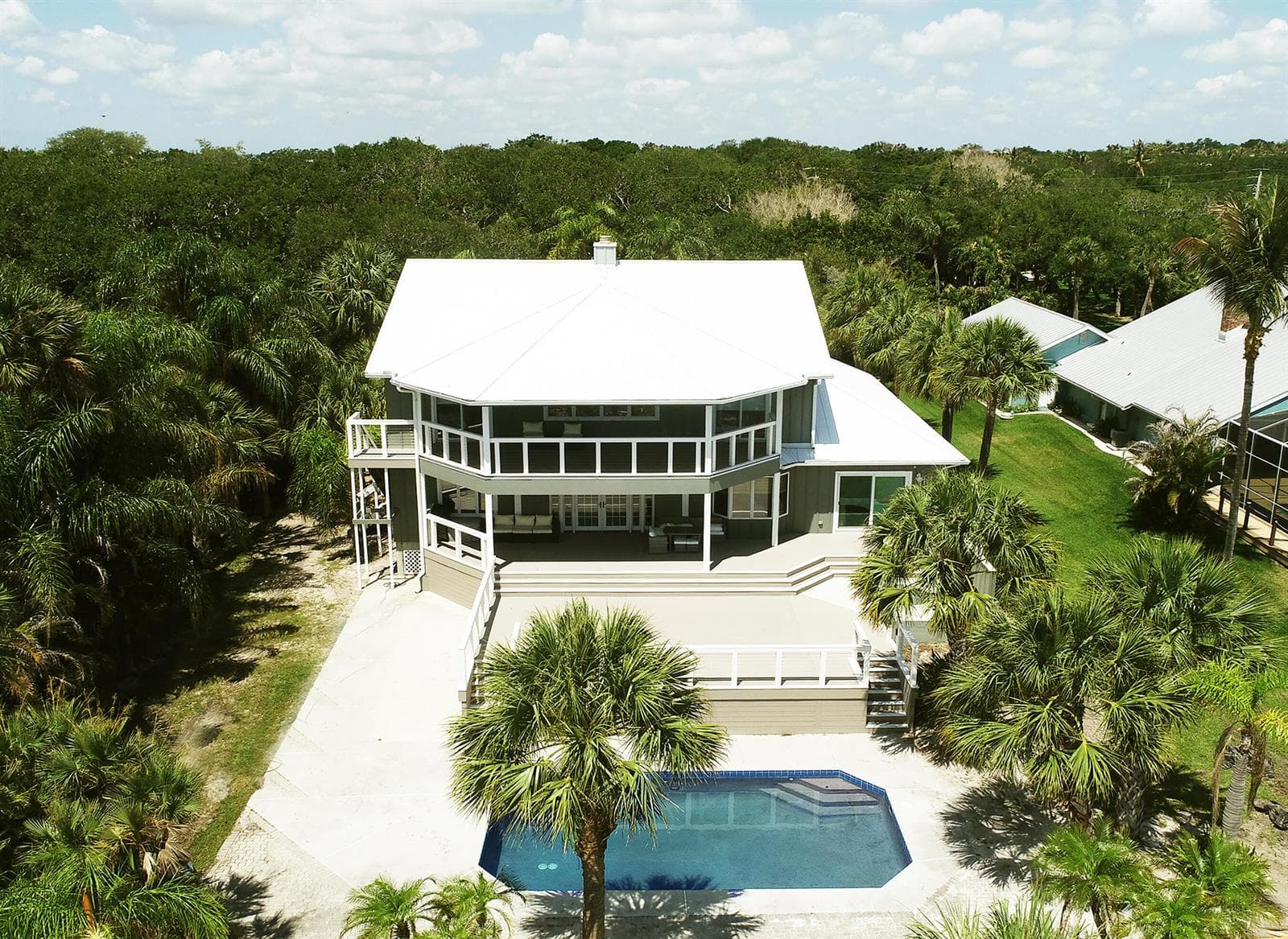 114 N SEWALLS POINT Road photo 14