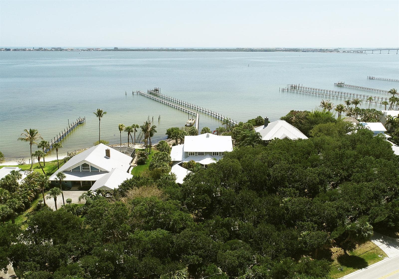 114 N SEWALLS POINT Road photo 19