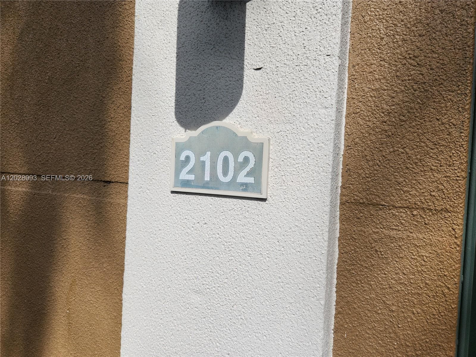 2102 photo 23