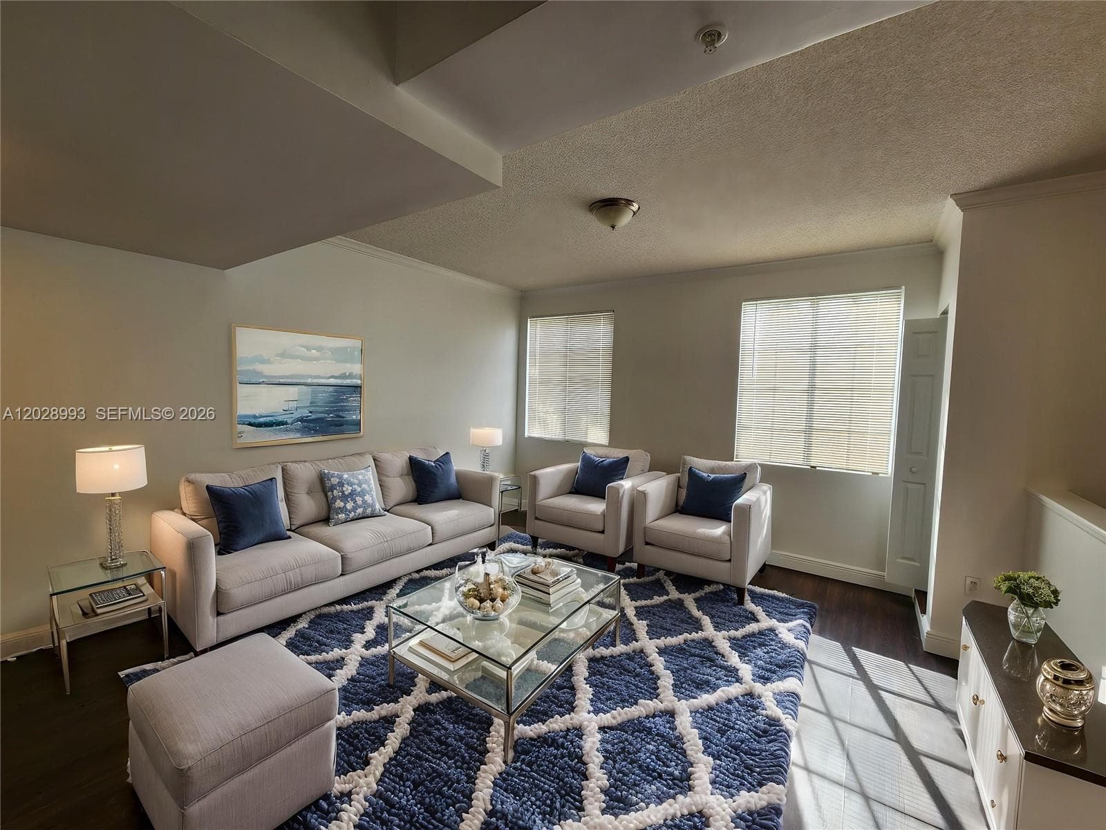 2102 photo 6